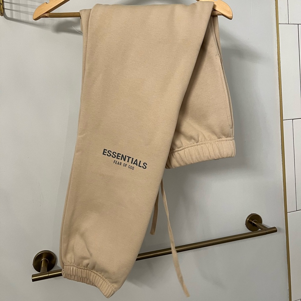Essentials FOG Joggers - tan/cream